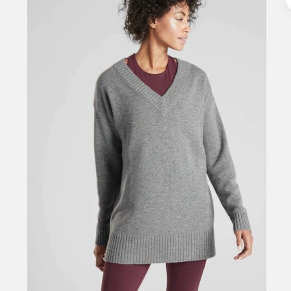 Athleta sz M Wool Cashmere V-Neck Tunic Sweater Grey Heather Long Cozy Luxury - Picture 1 of 8
